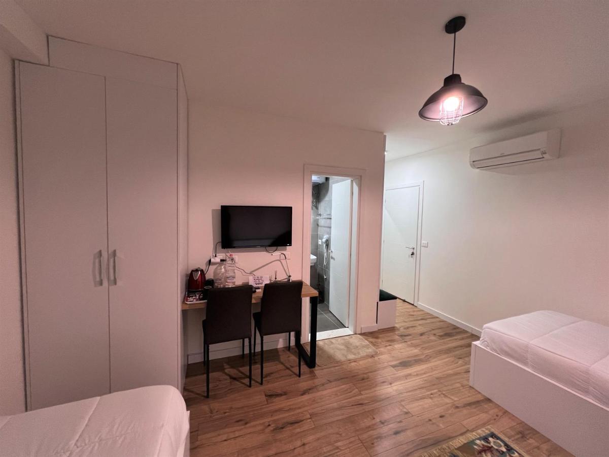 Grand Park & Bllok Area Rooms Tirana Exterior photo